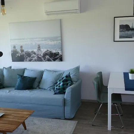 Szemespart Apartman Balatonszárszó